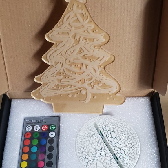 NEW 3D Illusion Night Lights Christmas Tree - Picture 8 of 9